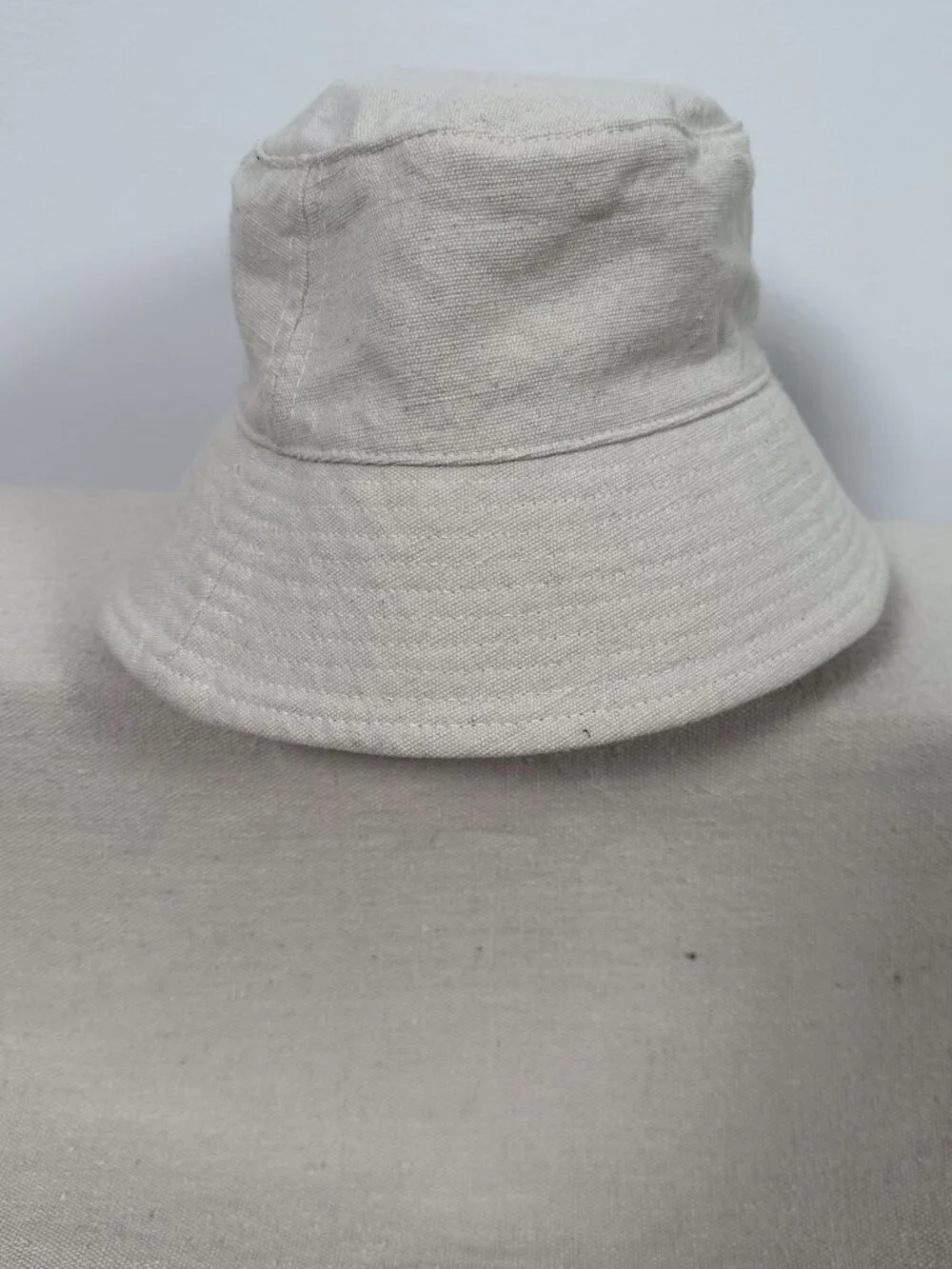 Everybody.World Cream Recycled Cotton Canvas Bucket Hat S